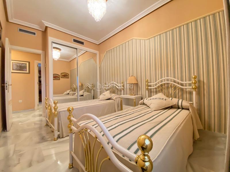 Foto 19ed0658-d03e-4072-84f0-1c3f3a94cd21. Pis amb xemeneia piscina a El Altillo Jerez de la Frontera