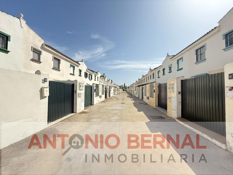 Foto 910e75d1-ba4a-40b3-b46f-e002a8fd36c5. Reihenhaus in Pozoalbero Jerez de la Frontera
