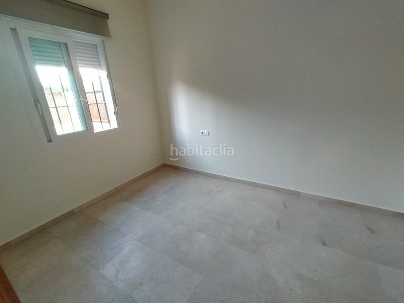 Foto 7fae1a8b-4ea4-4a9a-8a3d-1e6fc92083ae. Casa aparellada amb xemeneia aparcament piscina a Jerez de la Frontera