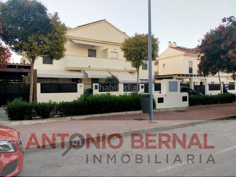 Foto cdeb0600-5eb3-4809-bf5e-ef3abfa21bdb. Casa bifamiliare con camino parcheggio piscina in Jerez de la Frontera