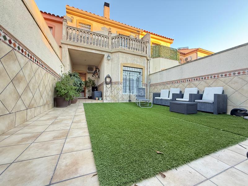 Foto 4663dd45-c56a-4263-be7b-096b12c6e707. Casa adossada amb xemeneia a Caballero Bonald-S. José Obrero-Guadalcacín Jerez de la Frontera