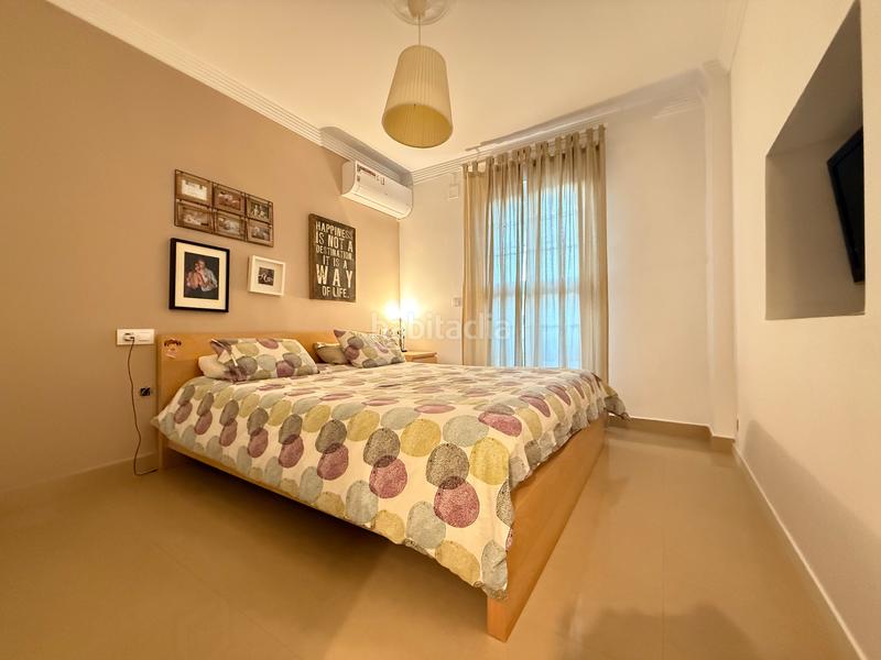 Foto 5769db8f-b1e2-41ad-aa3e-b29296100c7d. Casa adossada amb xemeneia a Caballero Bonald-S. José Obrero-Guadalcacín Jerez de la Frontera