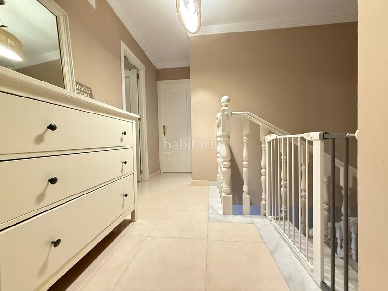 Foto 6c0b8418-054f-4f32-800f-fb1fc4964df2. Casa adossada amb xemeneia a Caballero Bonald-S. José Obrero-Guadalcacín Jerez de la Frontera