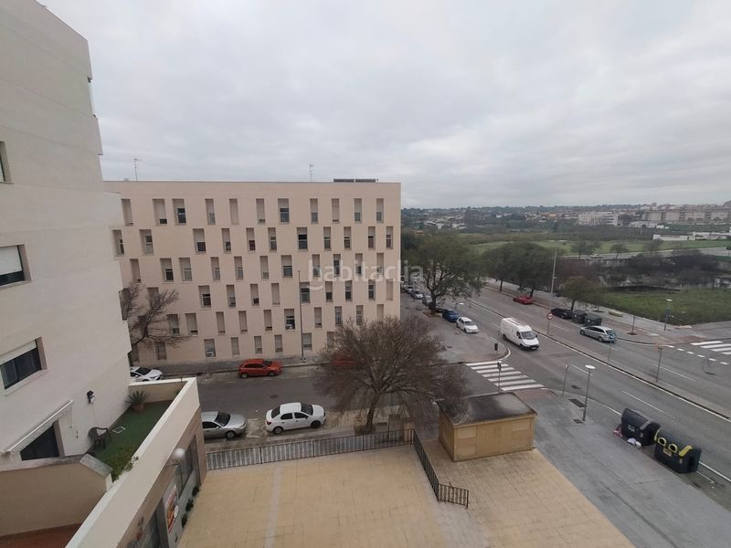 Foto cedbdd43-b6da-4499-8809-8ad110b0f579. Piso en Parque Atlántico - Ronda este Jerez de la Frontera