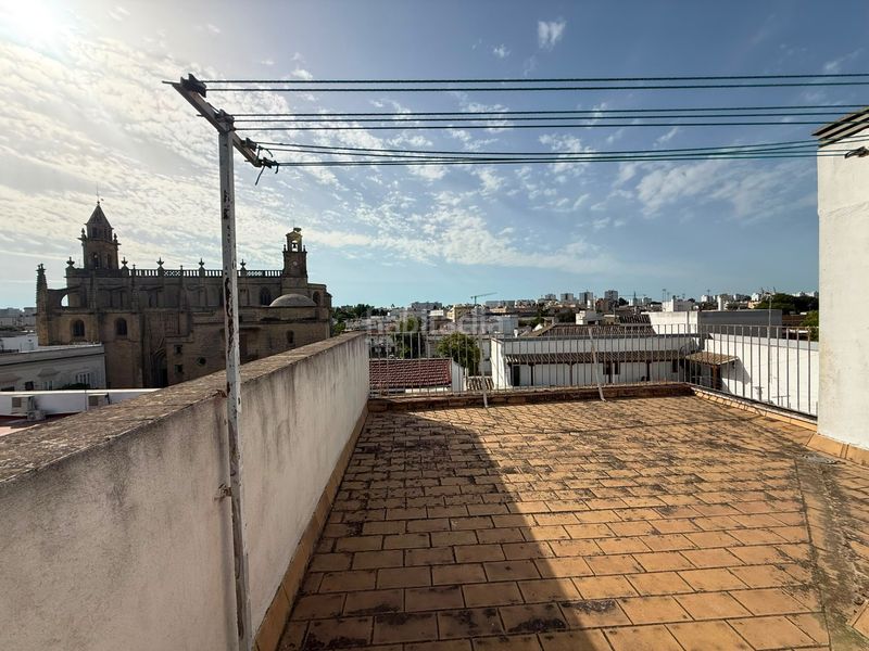 Foto 63a55408-b0eb-4a00-860e-d03c6f5f06f3. Duplex con parcheggio in Centro Jerez de la Frontera