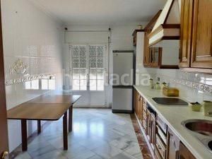 Foto 55cc4e5e-e916-48ac-bd0e-17ff98f81040. Casa amb aparcament a Caballero Bonald-S. José Obrero-Guadalcacín Jerez de la Frontera
