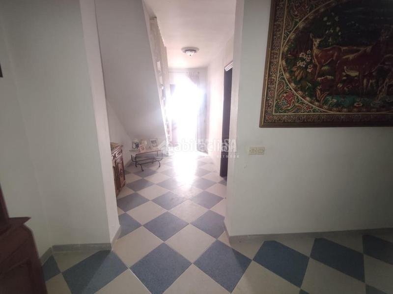 Foto 12fa7d7e-99f6-430a-9403-a1e34f0b7a87. Casa aparellada a Almensilla