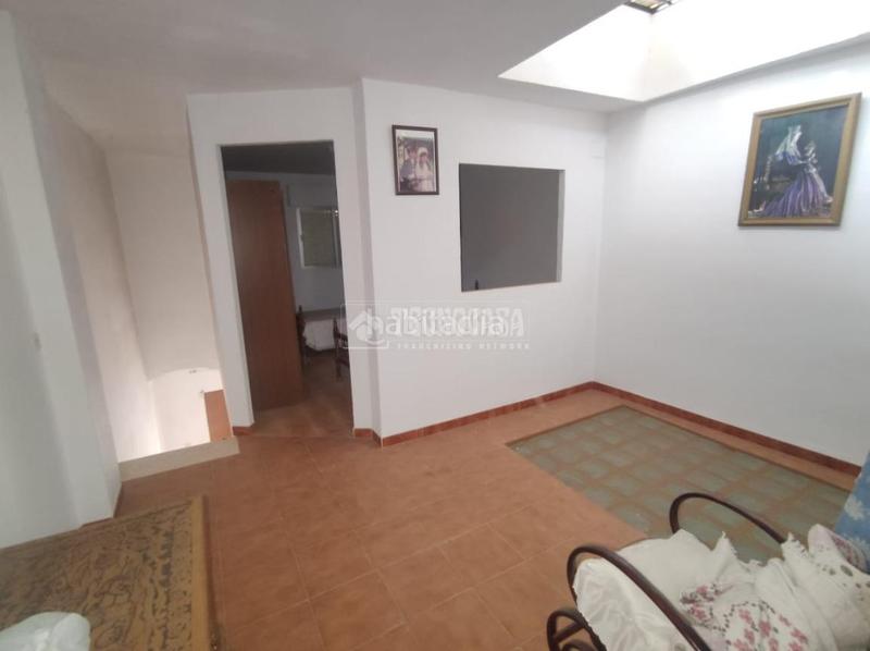 Foto d00c84fa-a8be-44d1-b4b5-936ff20d983e. Casa aparellada a Almensilla