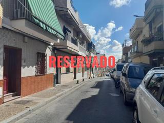 Maison jumelée à Barrio Alto. Casa en venta en san juan de aznalfarache