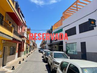 Maison jumelée à Barrio Alto. Casa en venta en san juan de aznalfarache