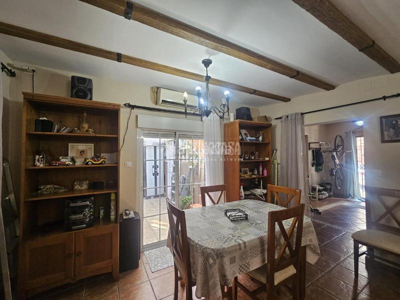 Foto 7fcbb86c-8248-4ba1-93c1-02f290d1cc1f. Maison jumelée dans Santa Eufemia Tomares