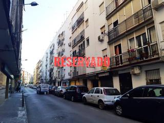 Pis  Calle burgos. Piso en venta en san juan de aznalfarache
