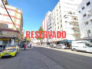 Pis  Avenida palomares 1. Piso en venta en san juan de aznalfarache