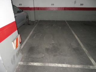 Autoparkplatz in El Poble Sec - Parc de Montjuïc. Plaza de parking en venta en la misma avenida paralelo tocando p
