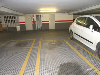 Aparcament cotxe a Sant Antoni. Plaza de parking para coche pequeo en la calle rocafort