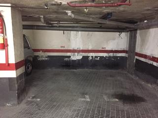 Aparcament cotxe a Sant Antoni. Plaza de parking para moto