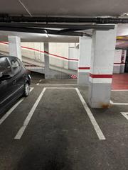 Alquiler Parking coche en Calle d'aragó 92. Plaza de aparcamiento en calle aragon con viladomat