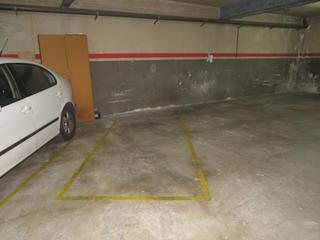 Lloguer Aparcament cotxe a Sant Antoni. Plaza de parking en la calle tamarit para moto