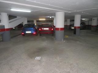 Aparcament cotxe a Sant Antoni. Plaza de parking en venta en la avenida paralelo tocando plaza e
