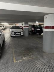 Lloguer Aparcament cotxe a Sant Antoni. Plaza de parking para coche pequeño  trastero en la misma finca