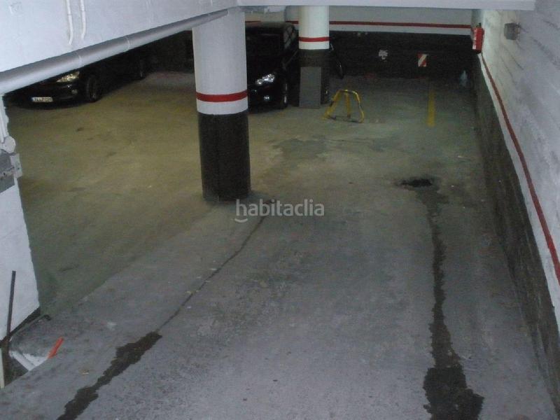 Foto c88e5622-3445-46a6-a7cd-c1621310f175. Alquiler parking coche plaza de parking en alquiler para dos motos o una moto grande en Barcelona