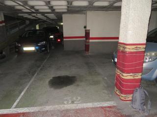 Alquiler Parking coche en Calle de floridablanca 66. Plaza de parking en la calle floridablanca para coche mediano  m