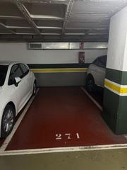 Parking coche en Avenida del Mistral 54