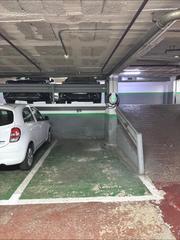 Location Parking voiture à Calle de villarroel 61. Parking en alquiler para coche electrico en la calle villarroel