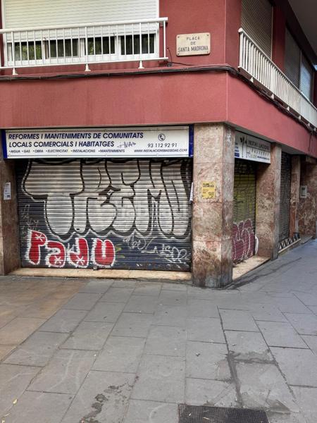 Foto ae4ffa4d-70ba-4797-8592-9709391619a2. Lloguer local comercial a El Poble Sec - Parc de Montjuïc Barcelona