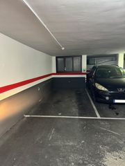 Car parking in Carrer grases 5