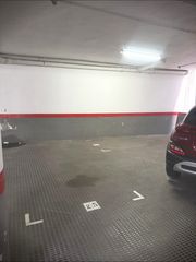 Lloguer Aparcament cotxe a Calle de rocafort 65. Plaza grande en la calle rocafort con sepulveda