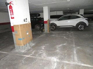 Aparcament cotxe a Avenida PARAL.LEL