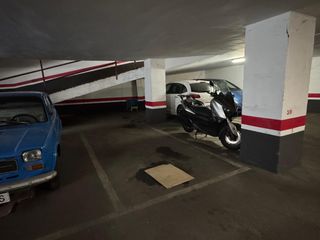 Aparcament cotxe a Carrer OLIVERA