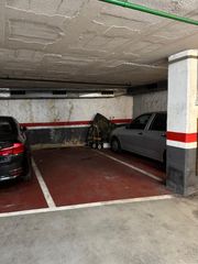 Aparcament cotxe a Carrer RICART