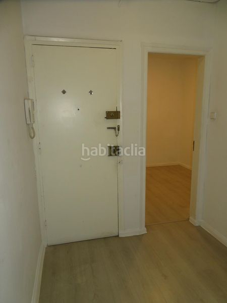 Foto 9fd80fd8-7848-4d0e-a804-e6e6ef45458f. Pis a Sant Antoni Barcelona