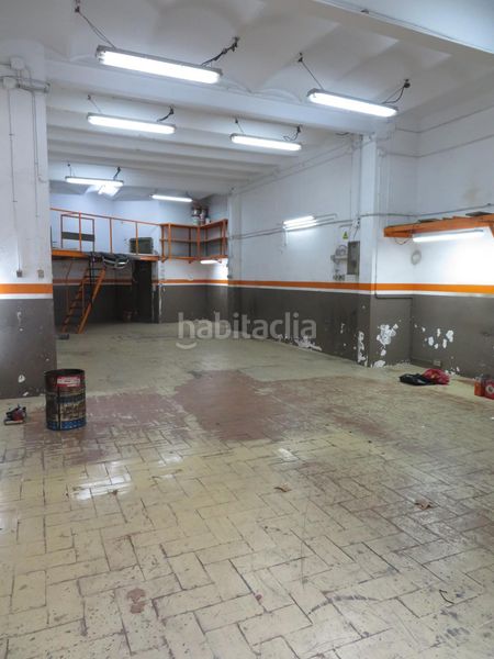 Foto 1cfb9ddc-4dac-4595-84f0-983d0a56bc4c. Lloguer local comercial a Sant Antoni Barcelona