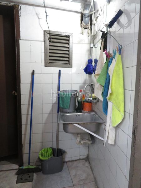 Foto f1c0823c-3ea9-4ac6-be4a-b33dbdd371f5. Lloguer local comercial a Sant Antoni Barcelona