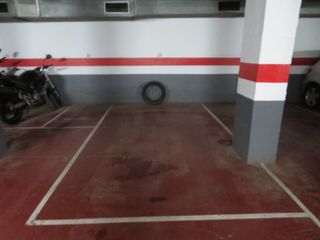 Parking coche en Calle COMTE BORRELL 14