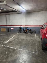 Autoparkplatz in Avenida Avinguda Paral·lel 175