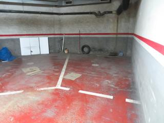 Aparcament cotxe a Sant Antoni. Plaza de parking en venta al lado del mercado de sant antoni