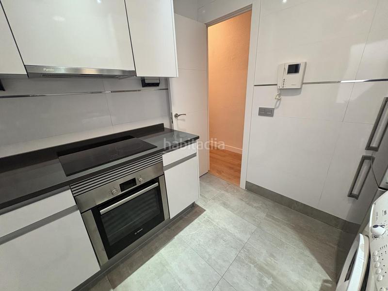 Foto 1cf5f498-d5b4-40fc-b67c-2f5656ca5381. Rent flat with heating parking in Guindalera Madrid