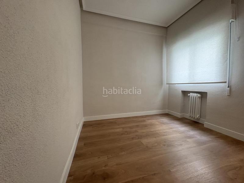 Foto c498caf5-73d8-4d9c-89d8-f594480fc9a2. Rent flat with heating parking in Guindalera Madrid