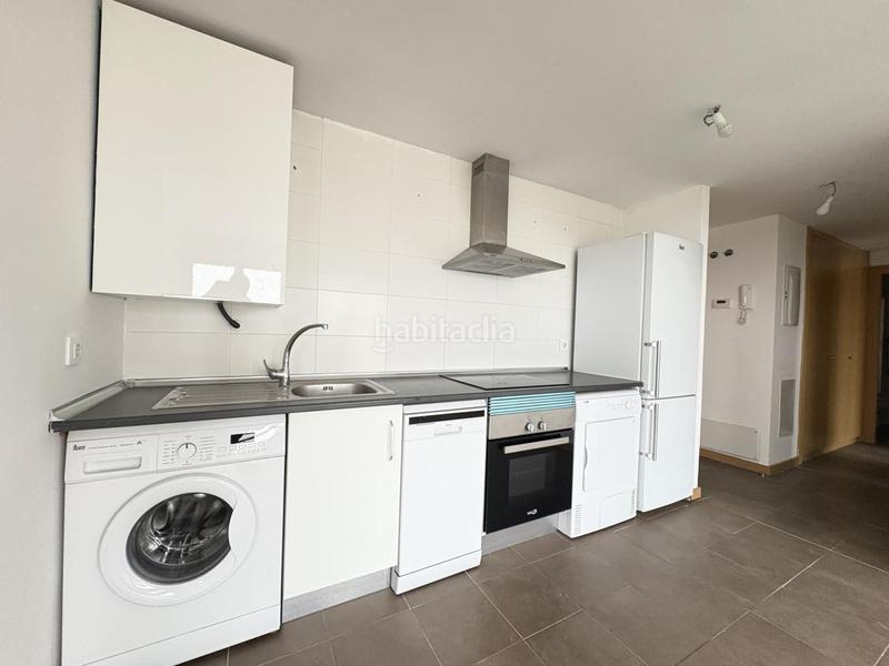 Foto 351c9d49-58f5-48c1-936e-22ab490cec01. Affitto appartamento con riscaldamento parcheggio piscina in Tres Cantos