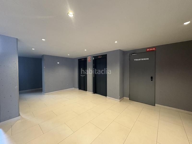 Foto 9cf0a4c4-cf15-46c7-8e39-29dc9045fc89. Location appartement avec chauffage parking piscine dans Tres Cantos