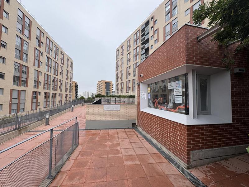 Foto 753f1ee4-e548-4558-a9a1-ce5853c78965. Rent flat with heating parking pool in primera fase-nuevo Tres Cantos Tres Cantos