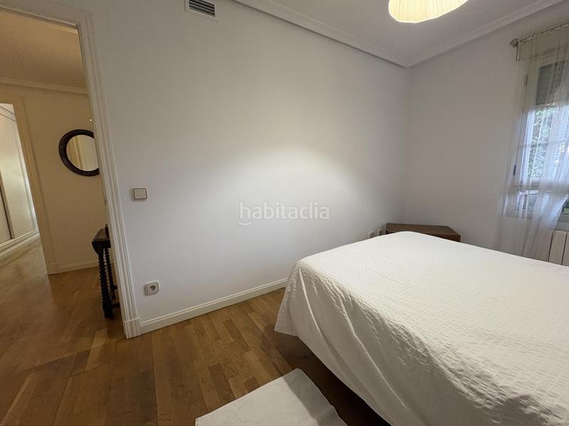 Foto 18698fb4-a323-4ab0-915f-39017860e535. Rent ground floor with heating parking pool in Valdemarín Madrid