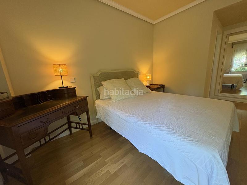 Foto 1aba3946-9d1c-4091-9b55-bca3ffd108b0. Rent ground floor with heating parking pool in Valdemarín Madrid