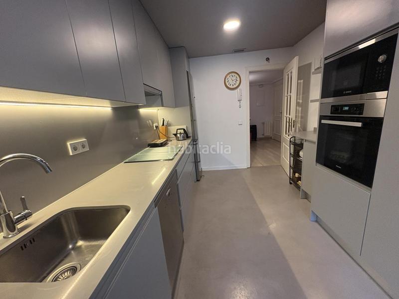 Foto 4f2da620-e303-4612-960f-83f0655d480a. Rent ground floor with heating parking pool in Valdemarín Madrid