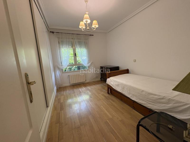Foto 58672e4a-5aa1-457c-b17a-63cb5e9ca69e. Rent ground floor with heating parking pool in Valdemarín Madrid