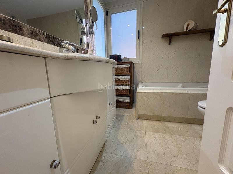 Foto 58c6288a-0886-4e15-b5d6-09273823bf7d. Rent ground floor with heating parking pool in Valdemarín Madrid